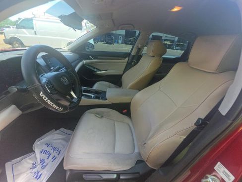 Used 2020 Honda Accord LX image 9