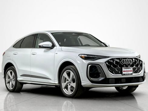 New 2025 Audi Q5 Premium Plus image 2