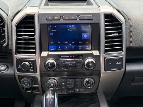 Used 2019 Ford F150 Platinum w/ Equipment Group 701A Luxury AWD/4WD image 19