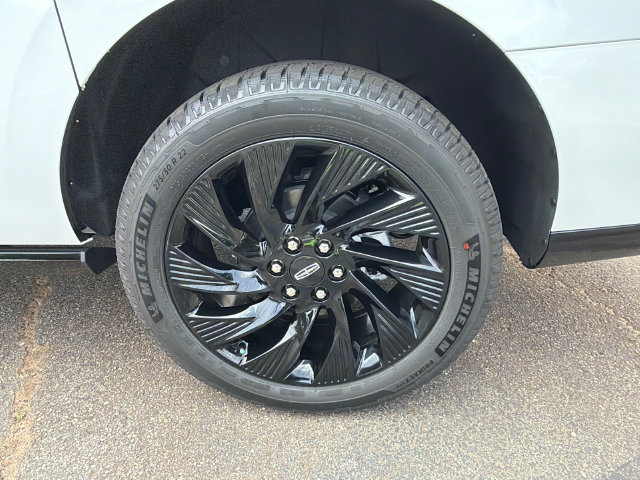 New 2027 Lincoln Navigator L Reserve w/ Jet Appearance Package RWD image 22
