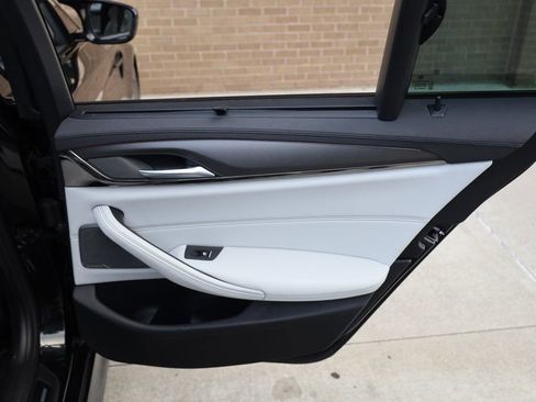 Used 2022 BMW M5 w/ Competition Package image 22