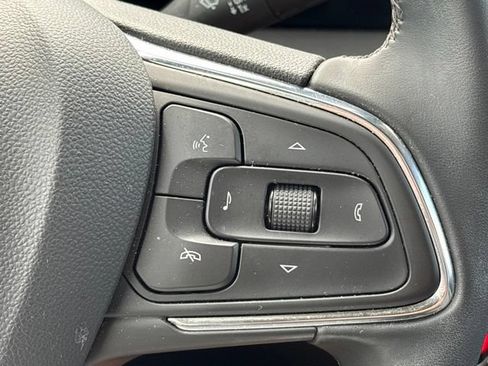 Used 2025 Buick Encore GX Sport Touring AWD/4WD image 17