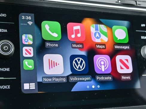 Used 2024 Volkswagen Tiguan SE R-Line image 11