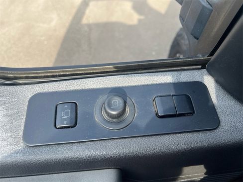 Used 2014 Ford F350 Lariat w/ Chrome Package image 12