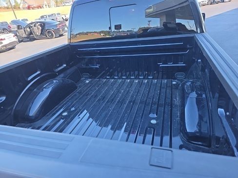 Used 2022 Ford F150 Lariat w/ Max Trailer Tow Package image 6