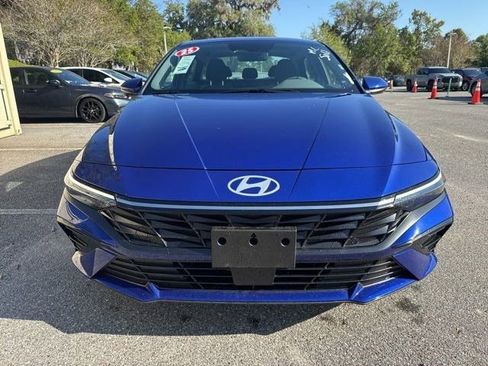 Used 2025 Hyundai Elantra SEL image 6