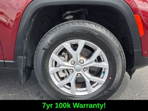 Certified 2022 Jeep Grand Cherokee Limited w/ Luxury Tech Group II image 9