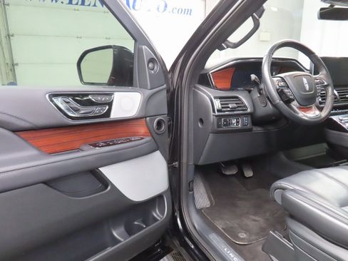 Used 2024 Lincoln Navigator L Reserve w/ Equipment Group 201A image 43