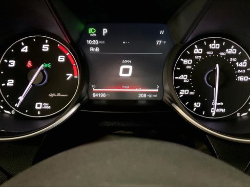 Used 2017 Alfa Romeo Giulia Ti w/ TI 19" Sport Package AWD/4WD image 24