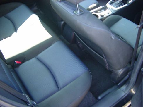 Used 2019 Toyota Yaris LE FWD image 12