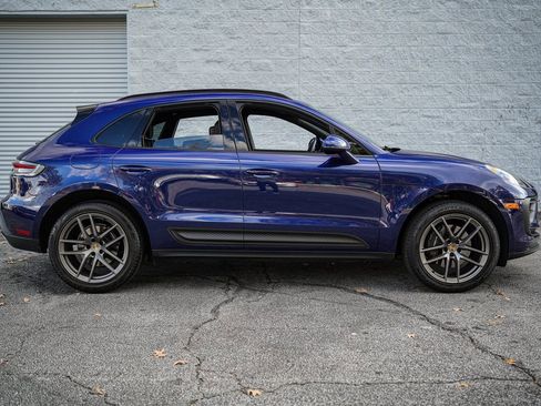Used 2023 Porsche Macan w/ Premium Package Plus image 17
