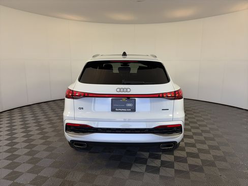 Used 2025 Audi Q5 Premium w/ Convenience Package image 9