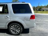 Used 2016 Lincoln Navigator Select image 5