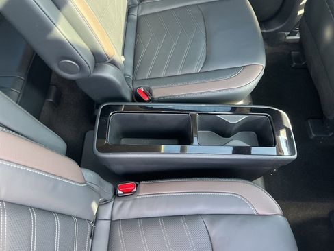 Certified 2024 Nissan Pathfinder Platinum image 18