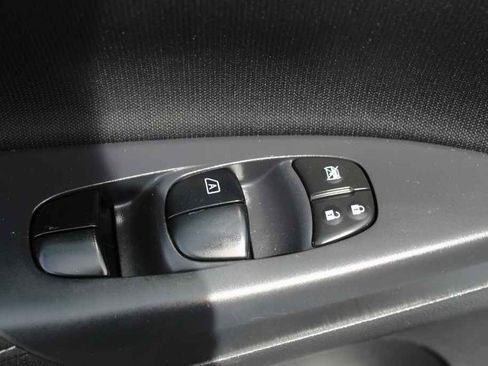 Used 2015 Nissan Sentra SV image 12