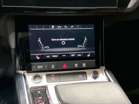 Used 2022 Audi e-tron Premium image 33