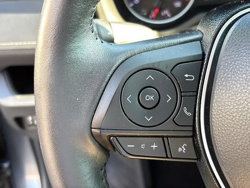 Used 2021 Toyota RAV4 XLE Premium FWD image 16