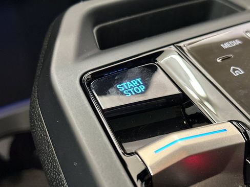 Certified 2025 BMW iX xDrive50 image 18