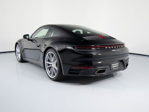 Certified 2024 Porsche 911 Carrera 4 image 8
