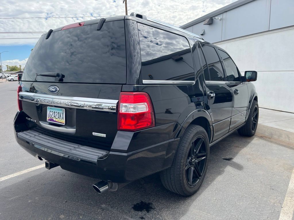 Used 2017 Ford Expedition Platinum AWD/4WD image 4