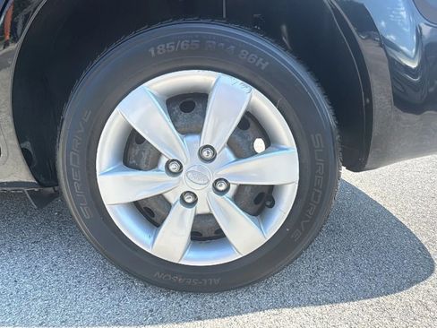 Used 2009 Kia Rio LX FWD image 25