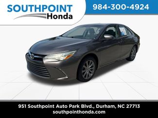 Used 2017 Toyota Camry XLE w/ Moonroof Package FWD video 3