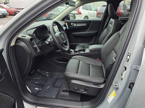 New 2026 Volvo XC40 B5 Plus w/ Protection Package Premier image 20