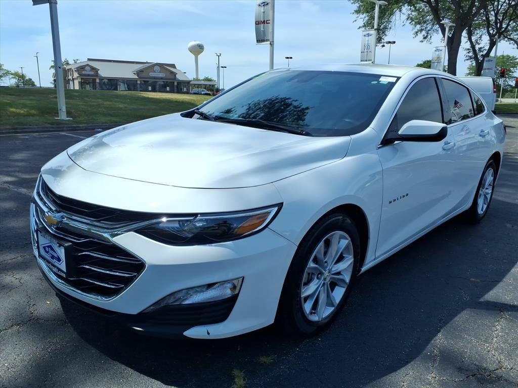 Used 2025 Chevrolet Malibu LT FWD image 3