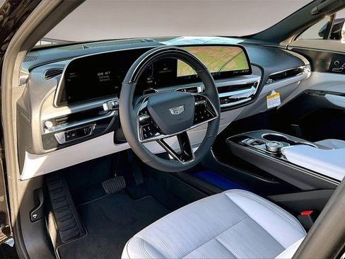 New 2026 Cadillac Lyriq Sport image 6