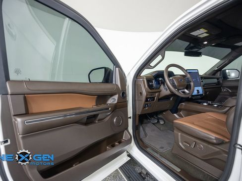 Used 2024 Ford Expedition Max King Ranch AWD/4WD image 9