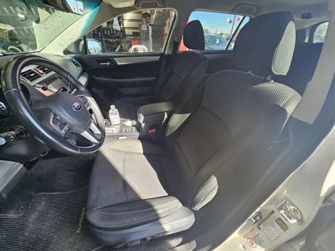 Used 2017 Subaru Outback 2.5i Premium AWD/4WD image 13