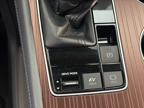 Used 2021 Toyota Sienna XLE w/ XLE Plus Package AWD/4WD image 18