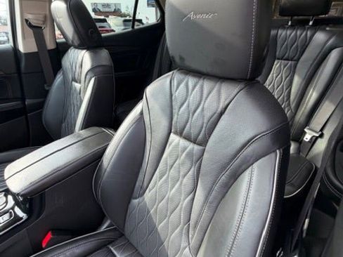 Certified 2023 Buick Envision Avenir image 17