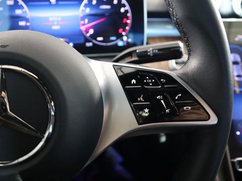 Certified 2025 Mercedes-Benz C 300 Sedan image 12