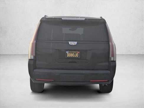 Used 2015 Cadillac Escalade Platinum image 6