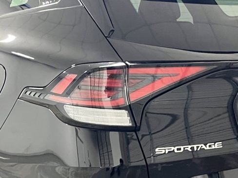 Used 2024 Kia Sportage SX image 14
