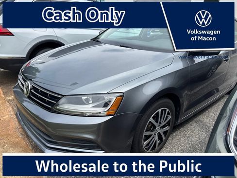 Used 2018 Volkswagen Jetta SE FWD image 1