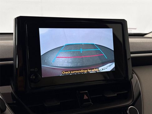 Used 2024 Toyota Corolla Cross LE FWD image 23
