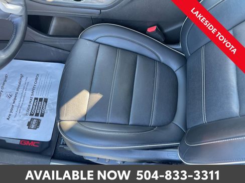 Used 2021 GMC Acadia Denali w/ Denali Technology Package image 30