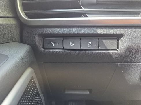 Used 2024 Kia Telluride LX FWD image 34
