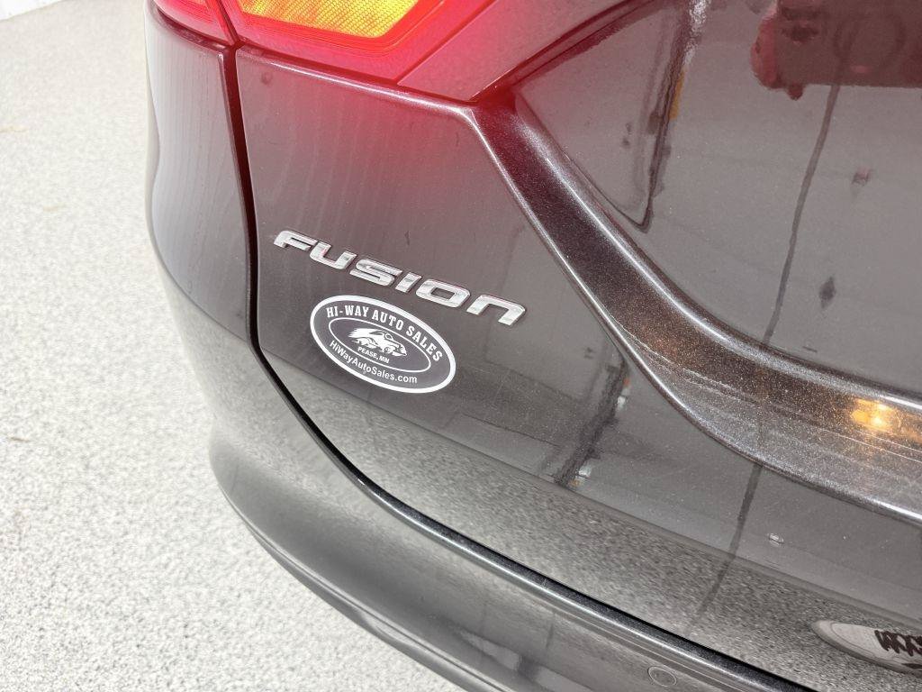 Used 2015 Ford Fusion Titanium FWD image 8