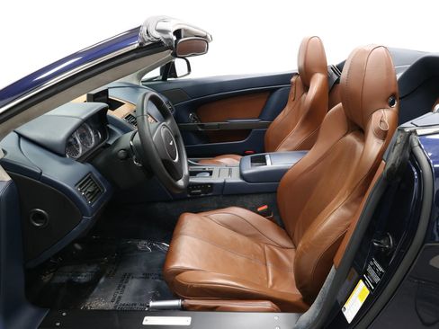 Used 2014 Aston Martin V8 Vantage Roadster image 12