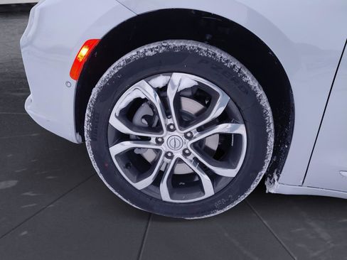 New 2026 Chrysler Pacifica Pinnacle image 37