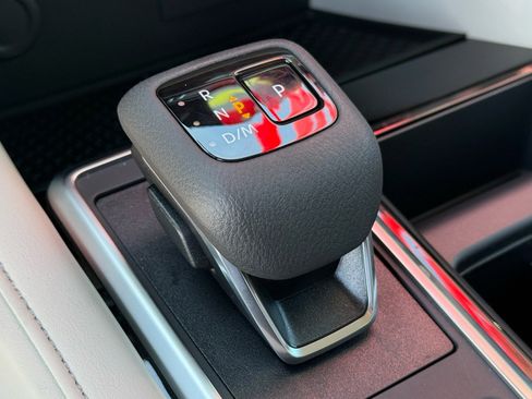 New 2025 Nissan Pathfinder SV image 18