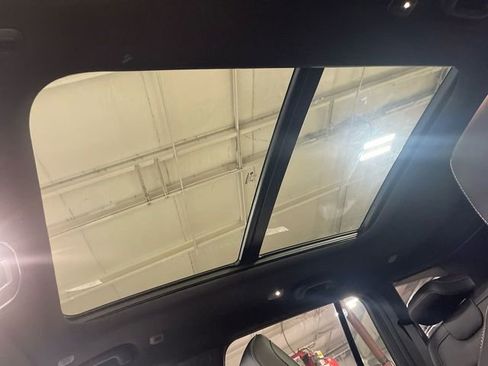 New 2026 Jeep Grand Cherokee Limited w/ Luxury Tech Group II AWD/4WD image 22