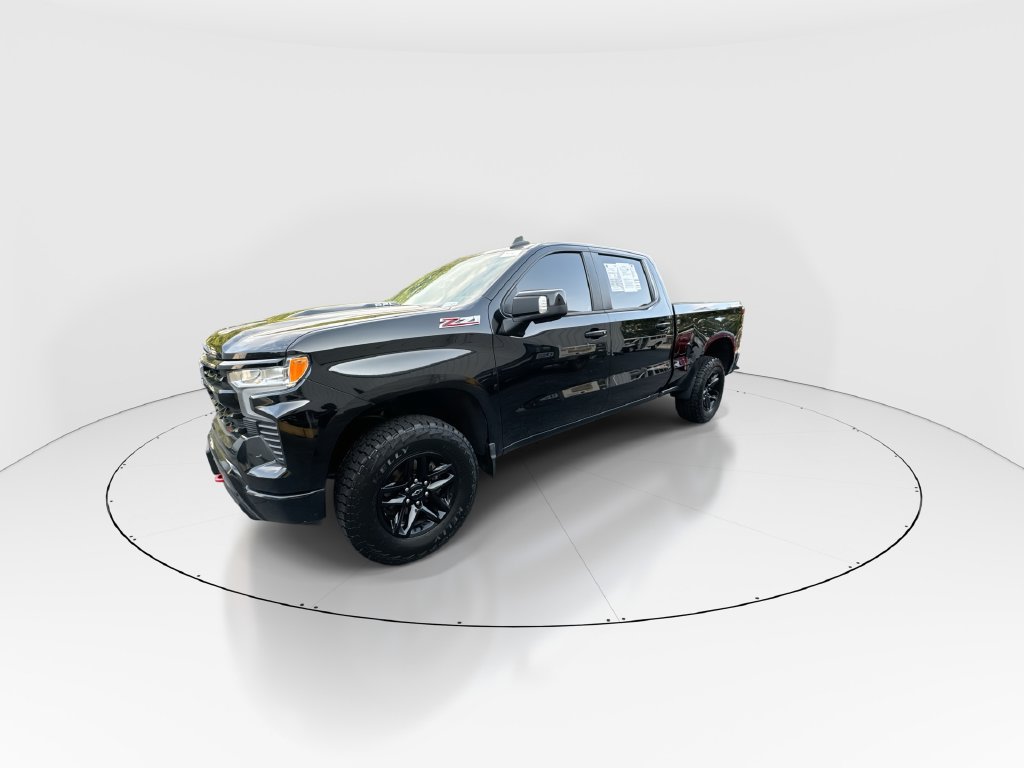 Used 2024 Chevrolet Silverado 1500 LT Trail Boss w/ LT Trail Boss Premium Package AWD/4WD image 4