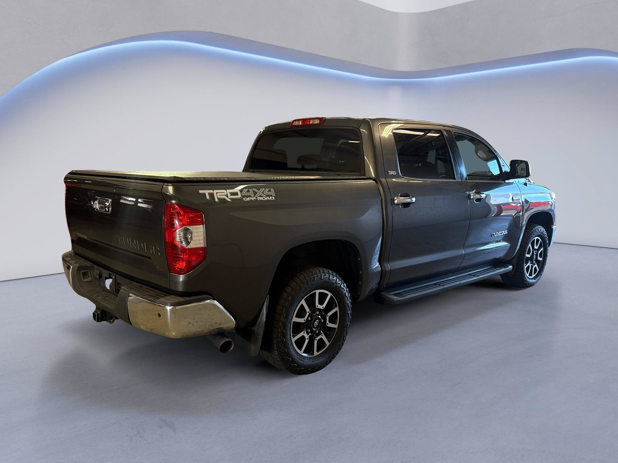 Used 2014 Toyota Tundra SR5 AWD/4WD image 8