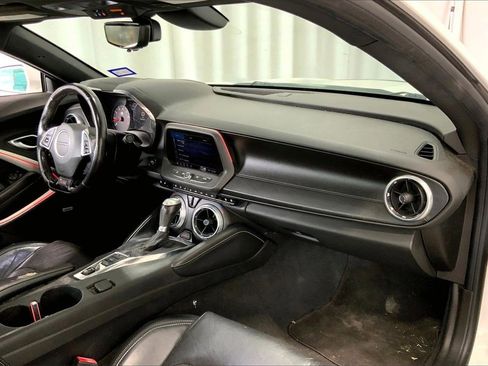 Used 2019 Chevrolet Camaro SS image 25