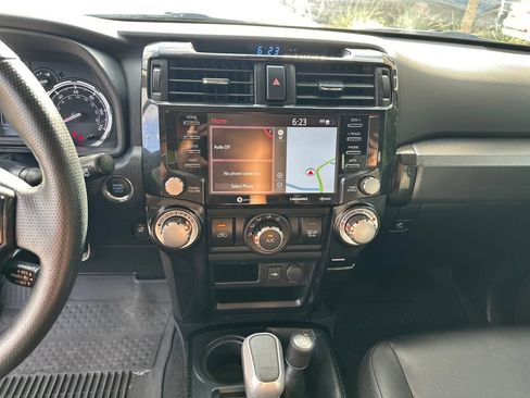 Used 2023 Toyota 4Runner TRD Off-Road Premium w/ Off Road Premium Plus Package AWD/4WD image 25