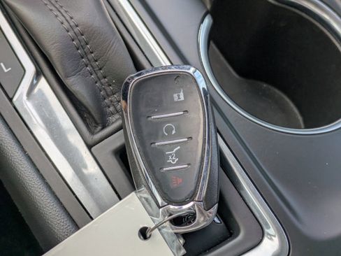 Used 2021 Chevrolet Equinox Premier image 31